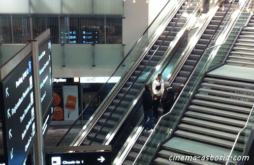 funny-escalator-fails-11.gif